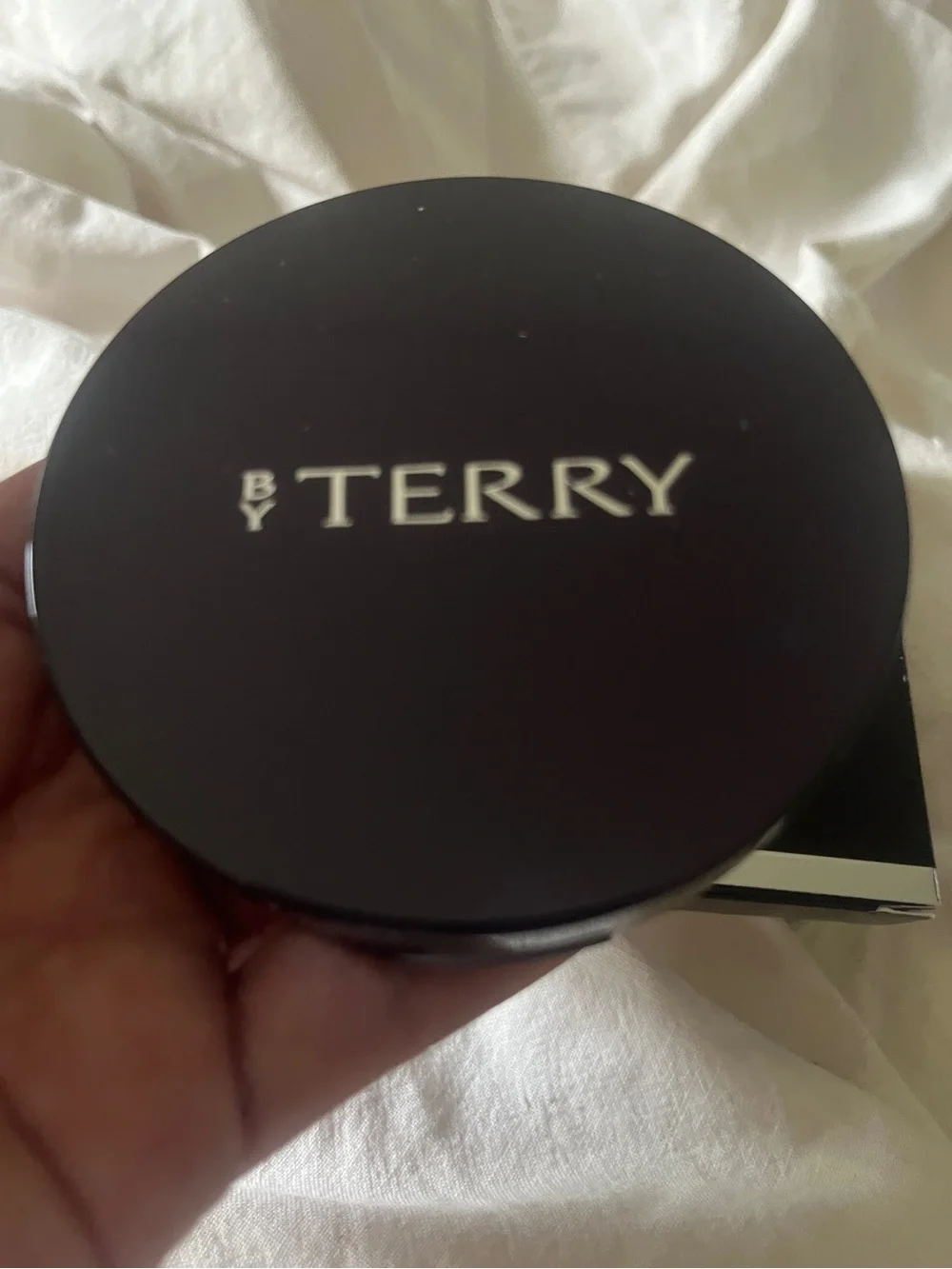 By Terry Paris mattify skin